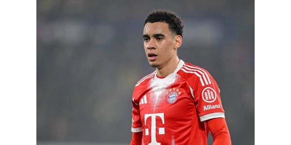 De blessure van Jamal Musiala aan dezelfde voet is nog niet genezen